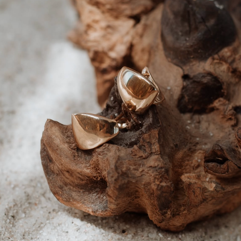 9ct Yellow Gold Diana Stud Earrings Skinstore